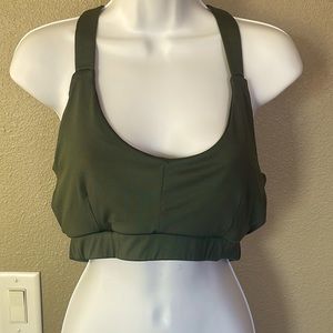Sports bra strappy back